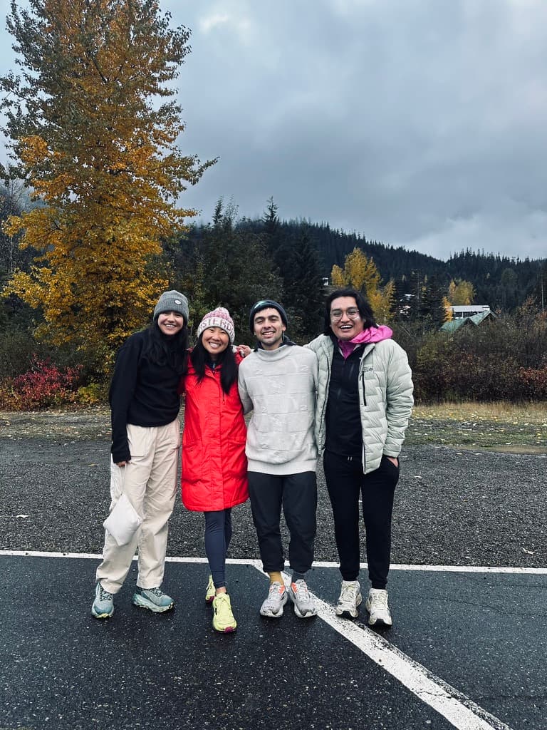 Tierra Libre Run team in the mountains